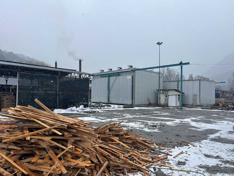 TEREN/hala de prelucrare lemn cherestea