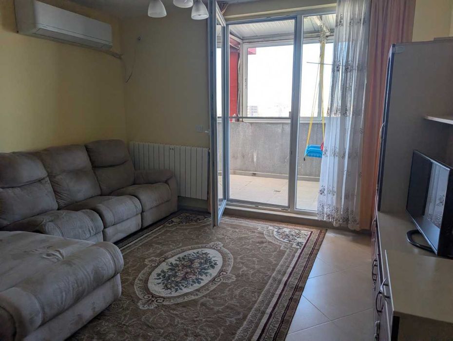 Дава се под наем Тристаен апартамент в София, Люлин 10 - 115 кв.м за 698.19 € - Снимка #1