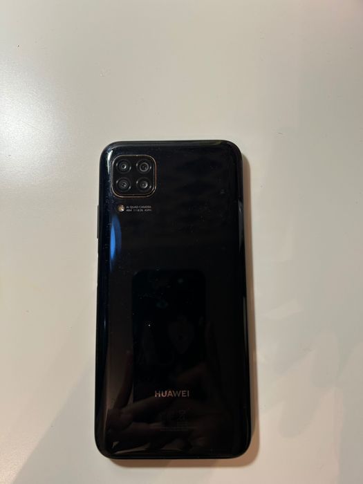 Продам телефон HUAWEI P40 Lite