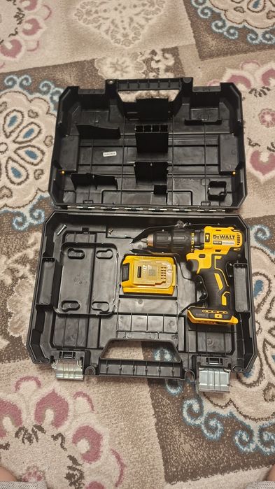 Шуруповерт dewalt