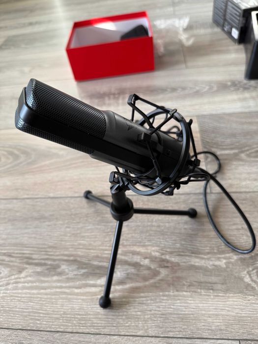 Microfon Trust GXT 242 Lance Streaming, Negru