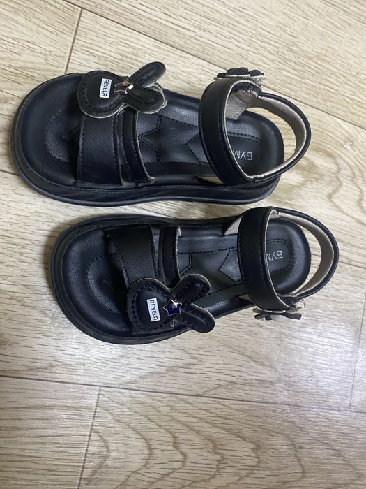 Продам 25 р сандалии девочкам