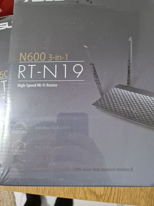 Vând routere wireless