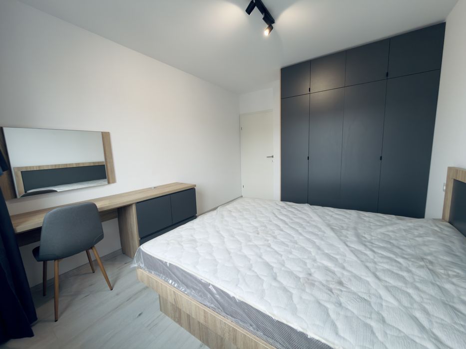 Apartament cu 2 camere de inchiriat in zona Tractorul nou in garantie