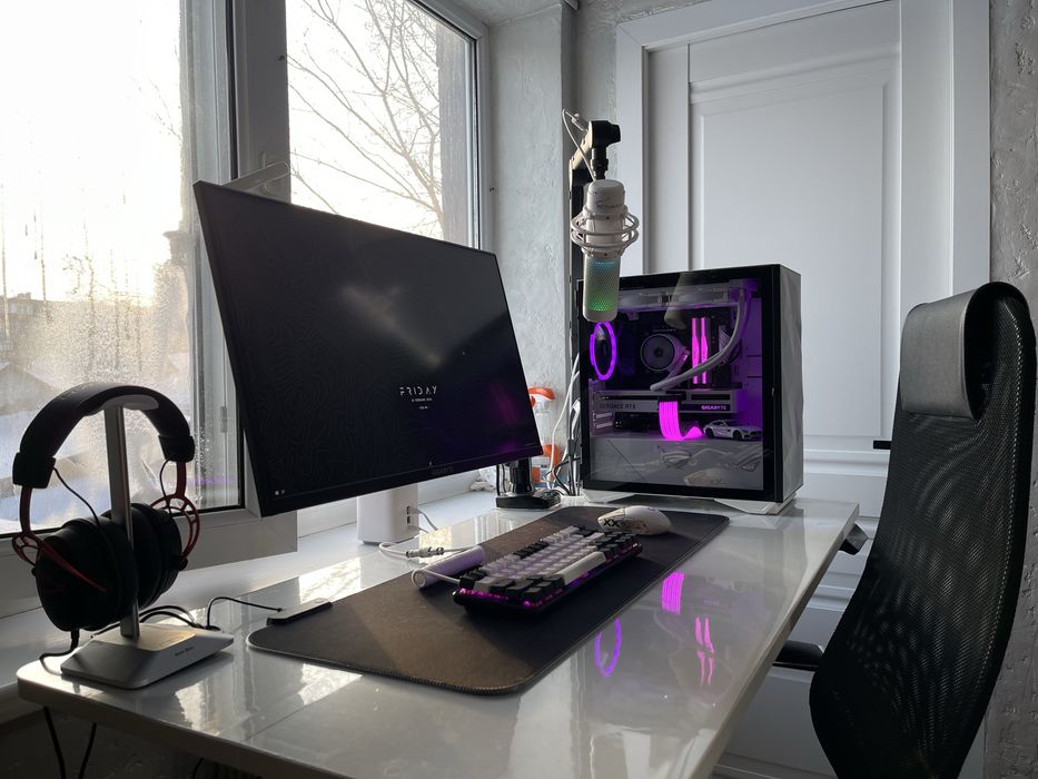 Микрофон hyperx + штатив для него