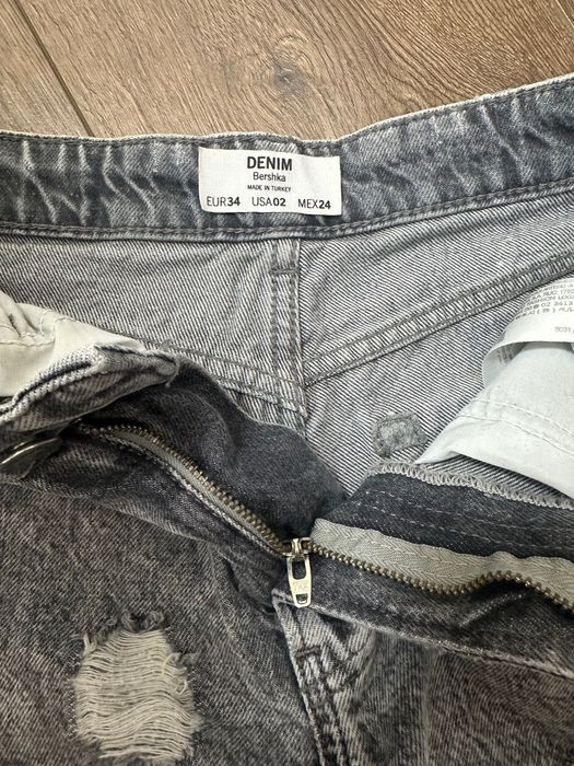 Къси панталони Zara, Bershka