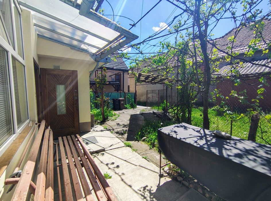 In chiriez imobil str Lupeni