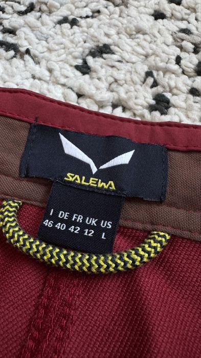 Нови дамски панталони Salewa размер М