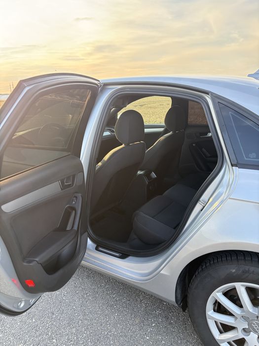 AUDI A4 B8.