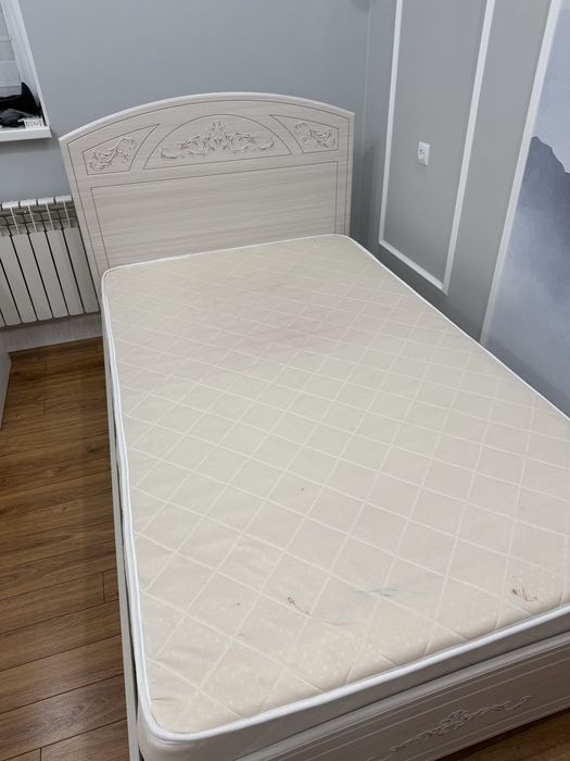 Кровать односпалка б/у