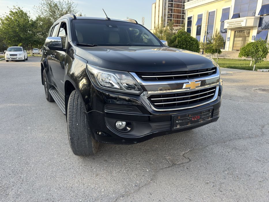 Traiblazer sotiladi srochno