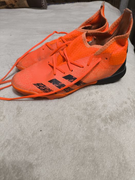 Сороконожки Adidas predator orange