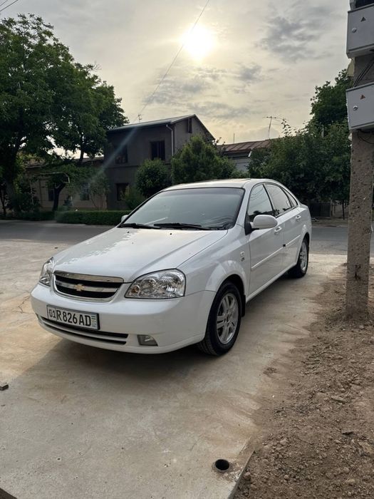 Lasetti 3 pozitsa (metan)