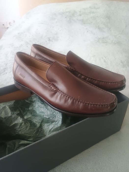 Pantofi loafers noi Ecco.