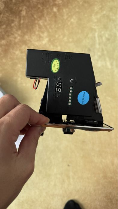 Манетоприемник (монетник)