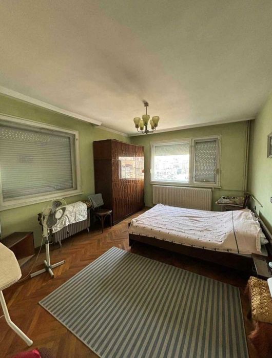 Продава се Четиристаен апартамент в Велико Търново, Център - 100 кв.м за 1700 €/кв.м - Снимка #2