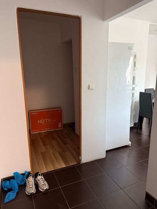 Apartament 2 camere. Zona păcii/militari, închiriere