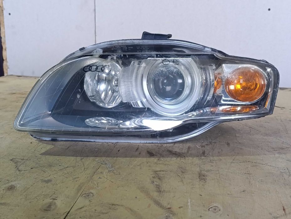 Фара Левая Xenon Audi A4 B7 Оригинал Б/У 04-09г
