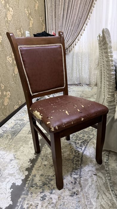 Продам стол со стульями 10шт 1млн