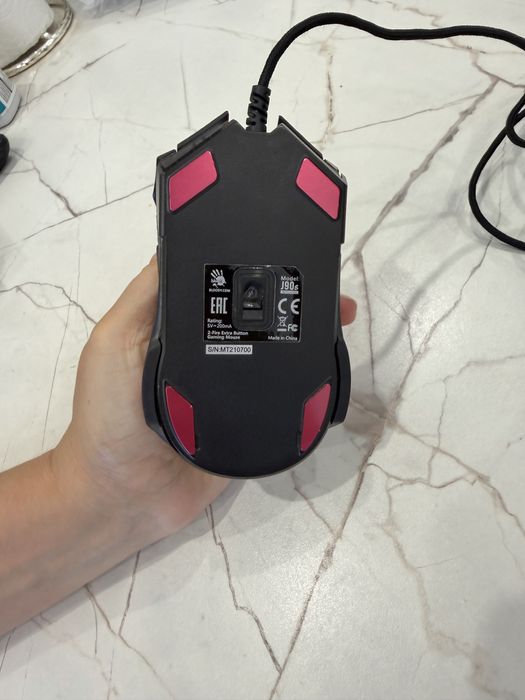 Продам игровую мышку Bloody