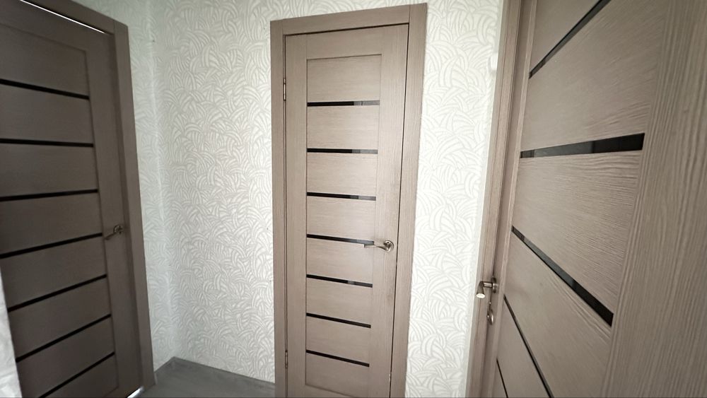 Трехкомнатная 2 этаж пр Абая