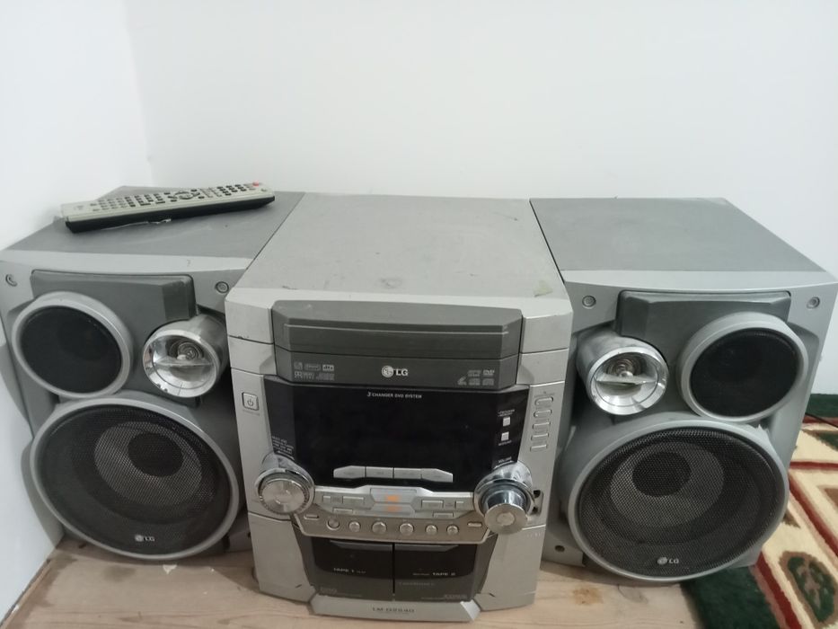 Музыкальный центр