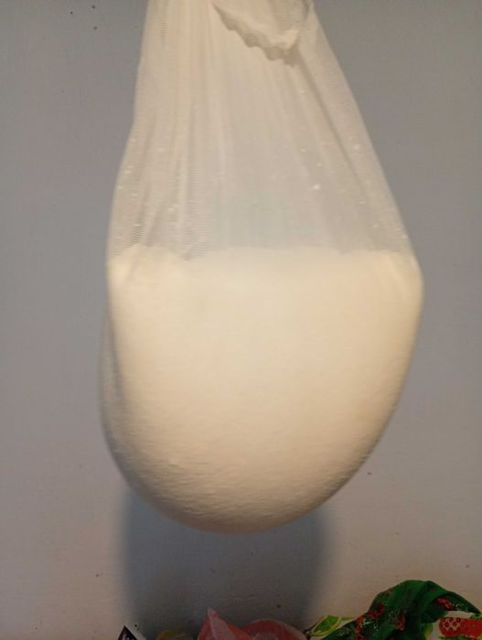 Vând miei, iezi și caș proaspăt