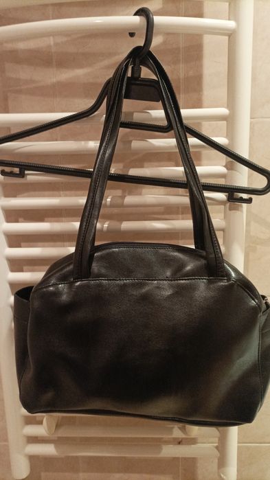 Дамски спортно - елегантни чанти и раници