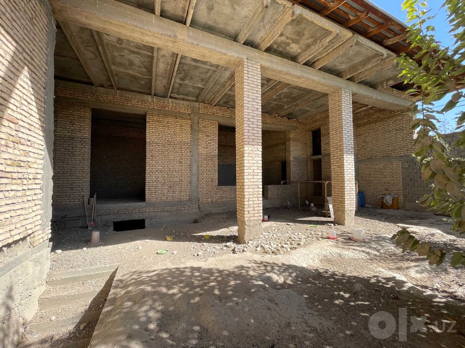 Продаётся дом 10 соток в райцентре, рядом с рестораном Marjon