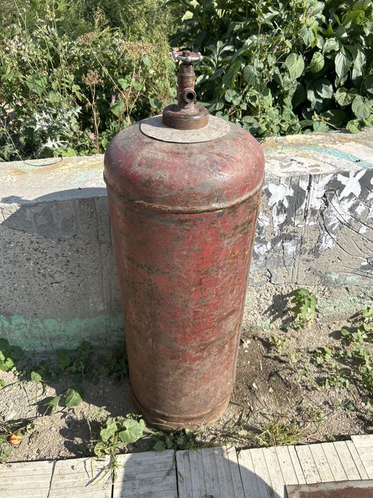 Продам газ балон