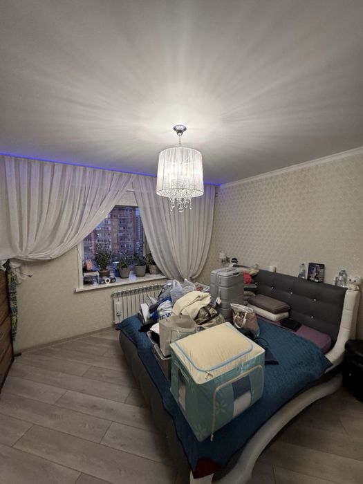 Продаю квартиру - недорого. Срочно