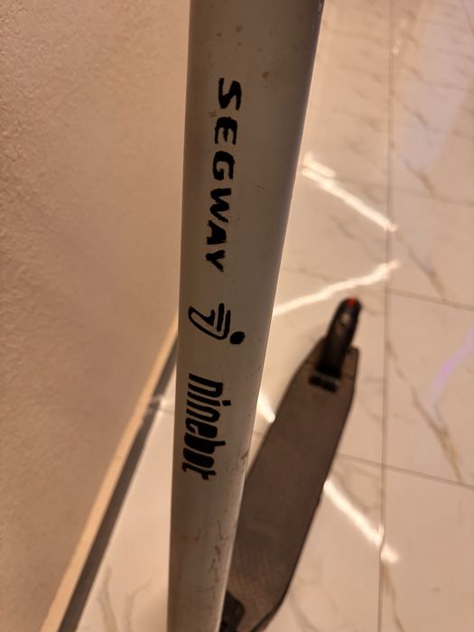 Электросамокат в хорошем состояние