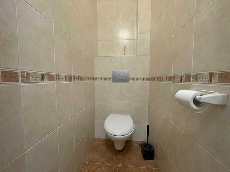 Дава се под наем Тристаен апартамент в Варна, Център - 91 кв.м за 698.19 € - Снимка #14