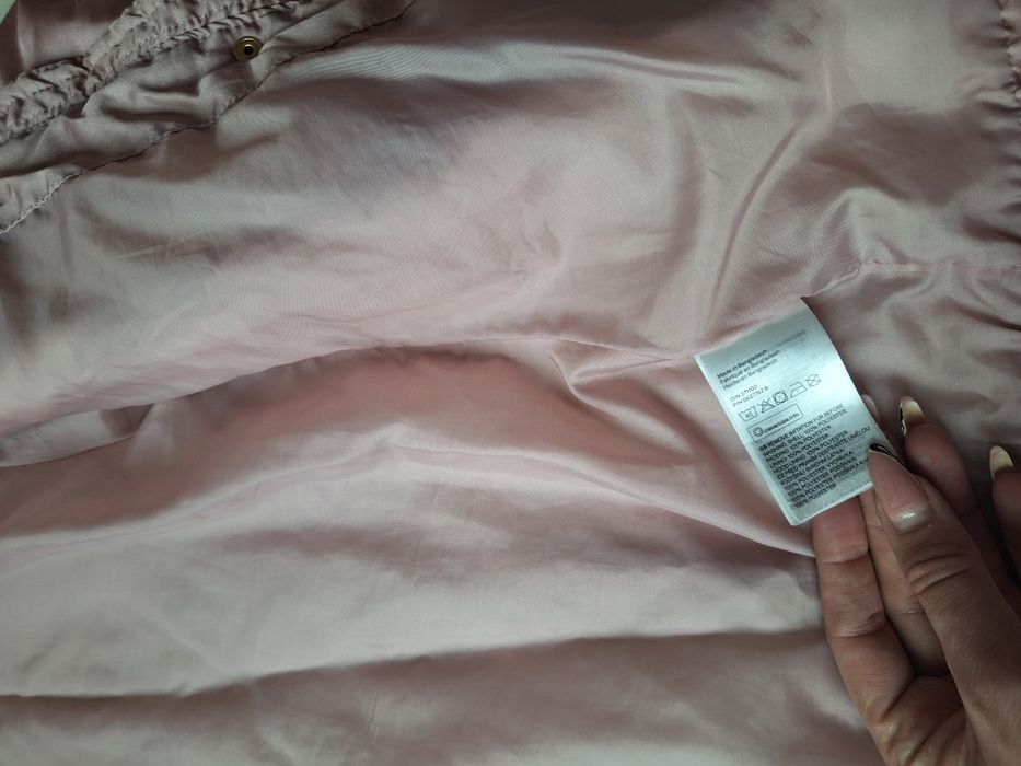 Запазено палтенце за малка госпожица размер 104