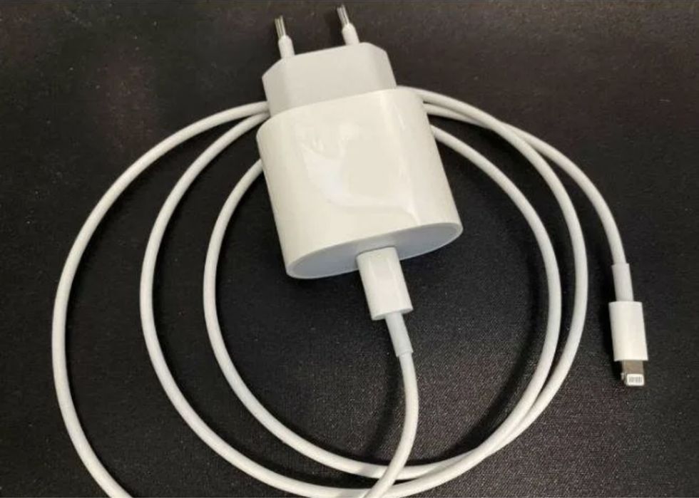 Зарядка оригинал айфон