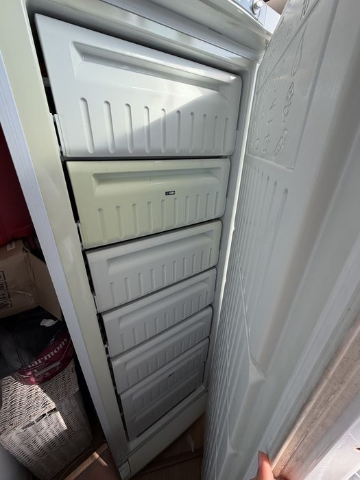 Морозильник indesit