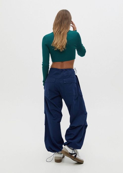 Bluza verde închis pull and bear