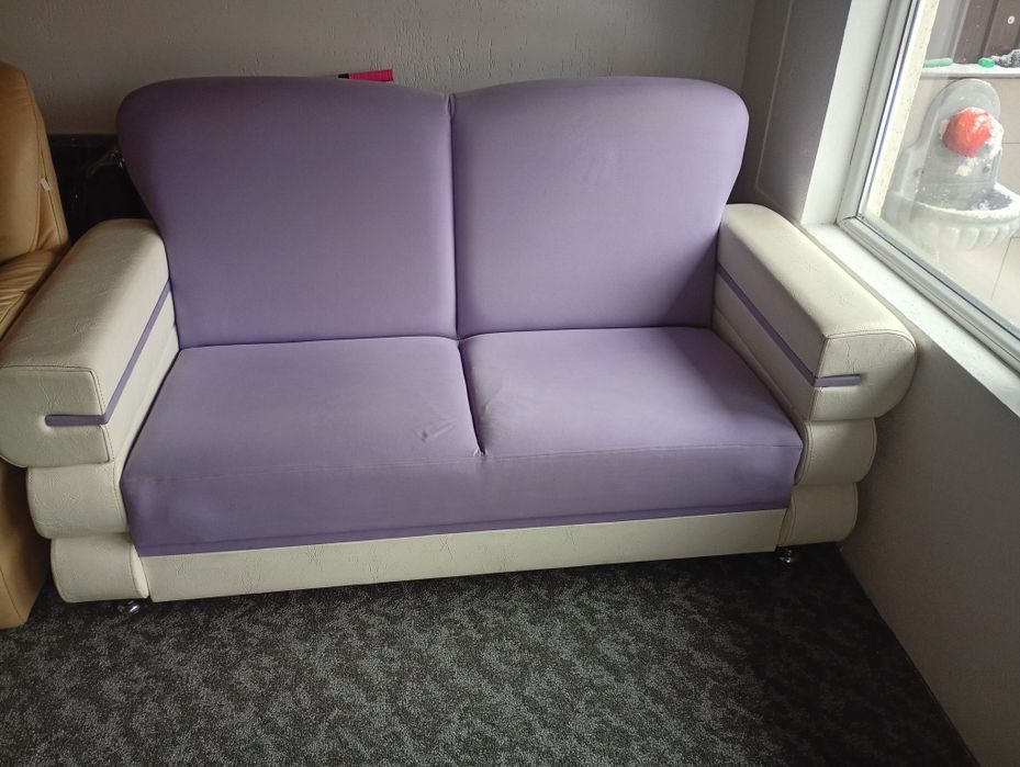 Vînd două canapele 2 per.