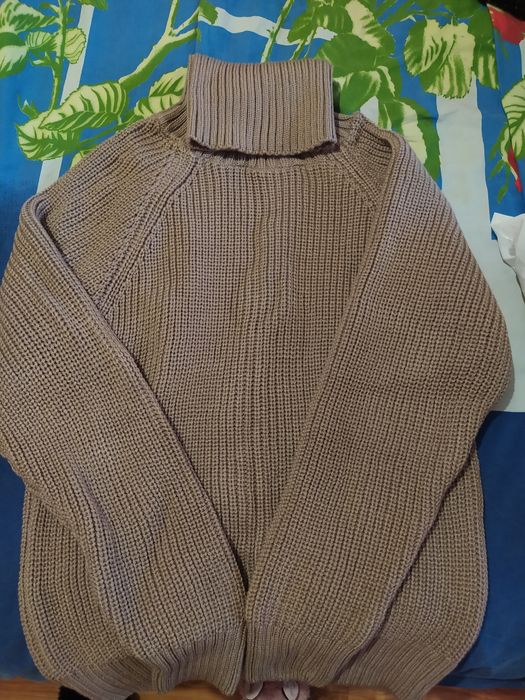 Свитер новый оверсайз