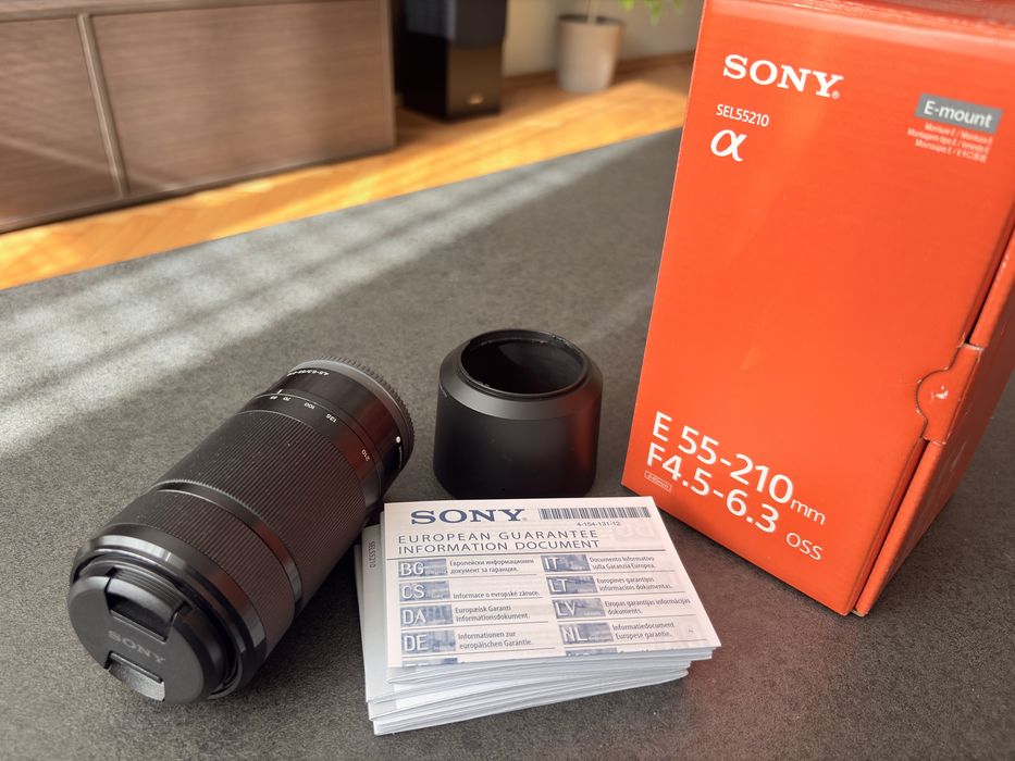 Sony E 55–210 mm OSS
