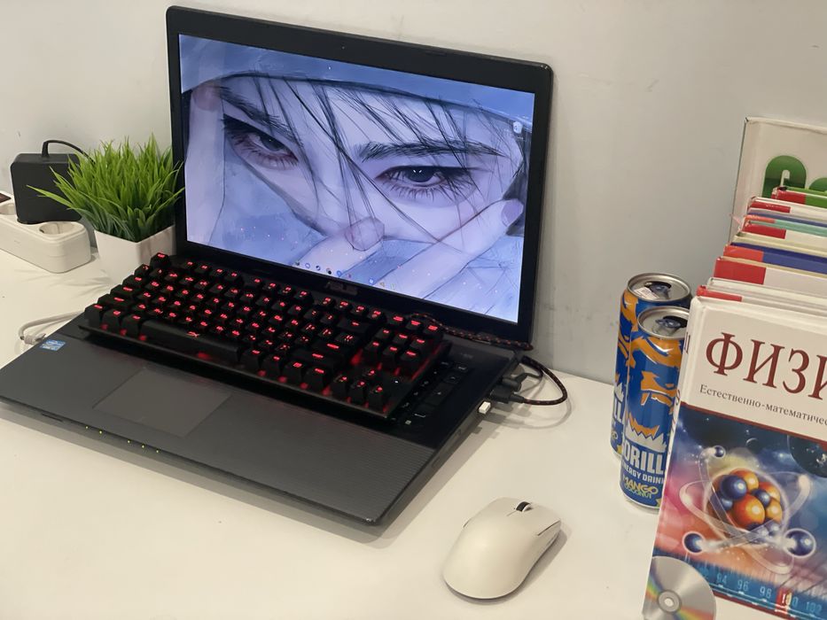 ASUS K95VB / Core i7 / SSD / 12GB RAM