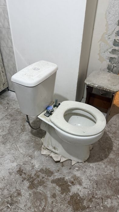 Унитаз б/у в рабочем состоянии