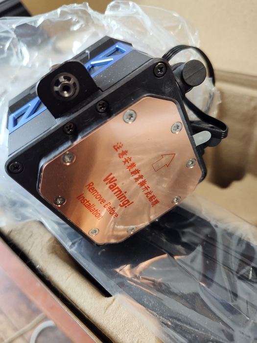 Racire procesor pe lichid cu display 360 mm,Thermalright nou la cutie