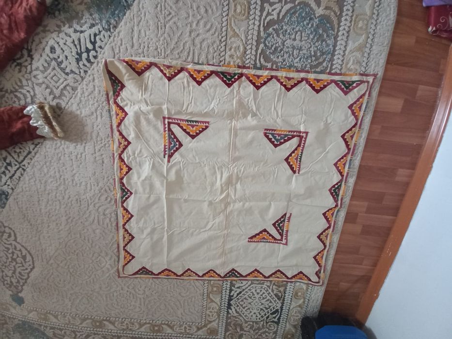 Жадағай тон шапан орамал сатылады