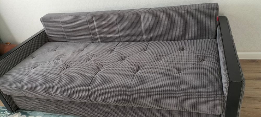 Продам диван в отличном состоянии