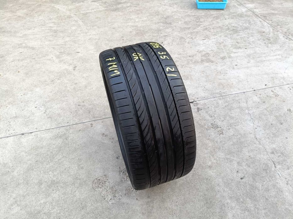 O anvelopa de vara 295 35 21 continental sportcontact 5 profil 7 mm