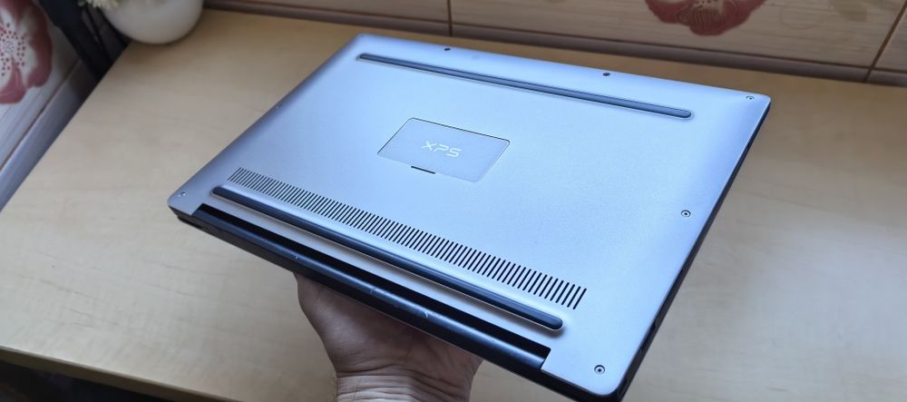dell xps 13 2 in 1 - Laptopuri oferte online | OLX.ro