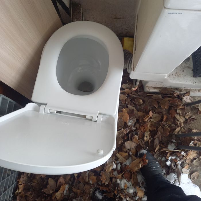 Продам б/у унитаз