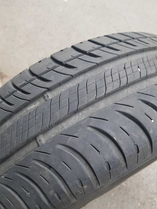 vand 4 anvelope Michelin 175/65/14 de vara aproape noi