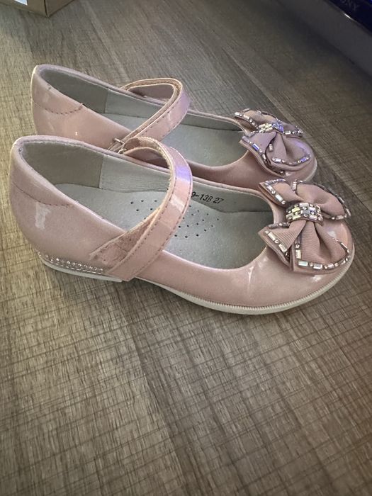 Туфли на девочку 28 размер